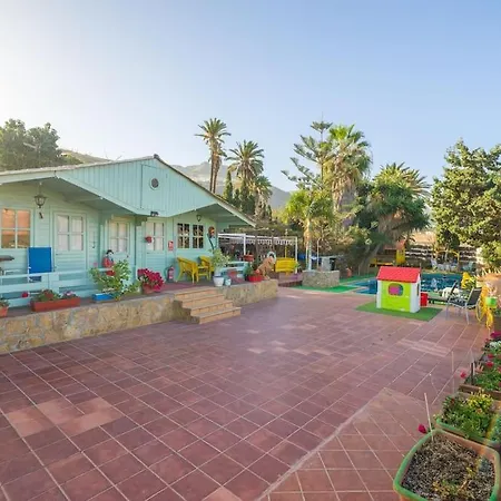 بيت للعطل House Gáldar